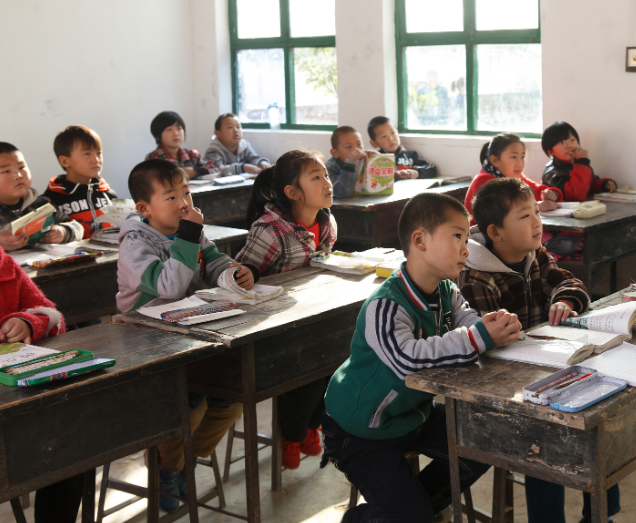 以扎实有力的教育展开实绩书写了县域高